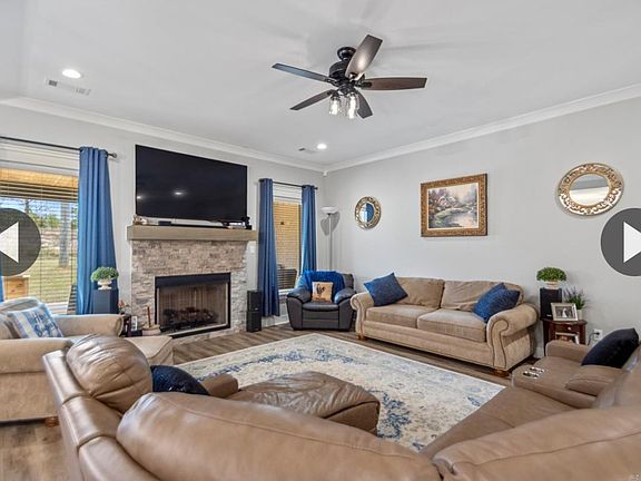 4th image of 9749 Cliffside Dr