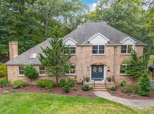 8 Denise Dr, Kinnelon, NJ 07405