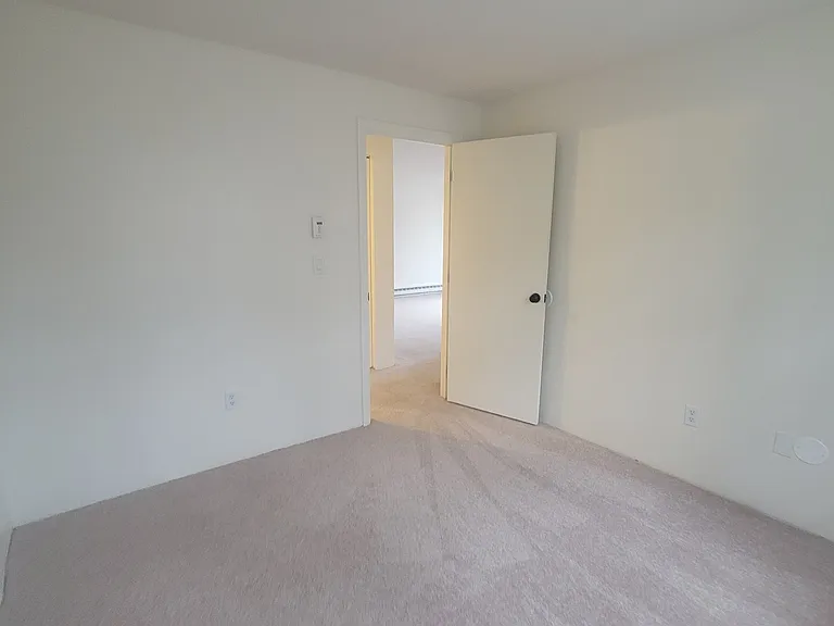 Meadowbrook Village — Photo 8