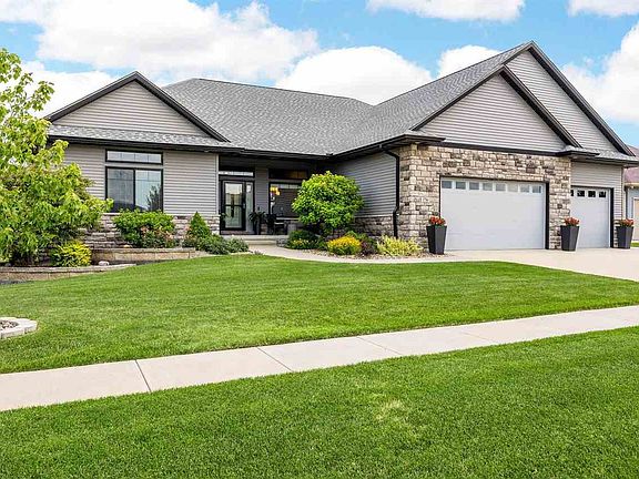 2nd image of 1780 Stone Creek Cir