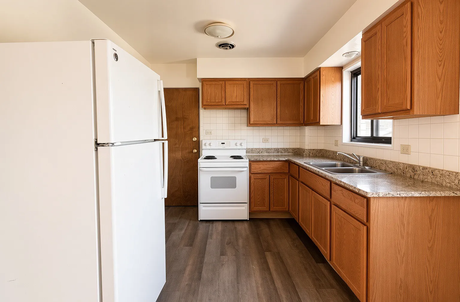 2 bed, $1,700 — Photo 1