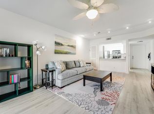 1035 Lake Shore Dr, West Palm Beach, FL 33403