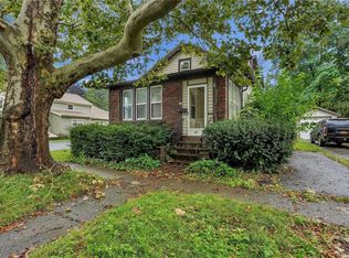 17 Orchard St, Fredonia, NY 14063