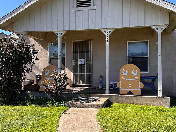 3rd image of 995 S Hope Avenue