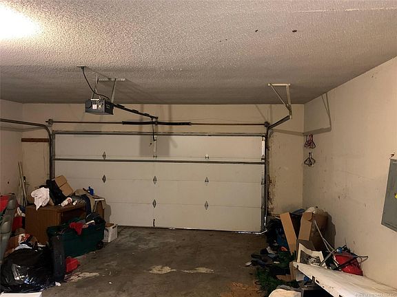 2nd image of 1009 S Aspen Ct