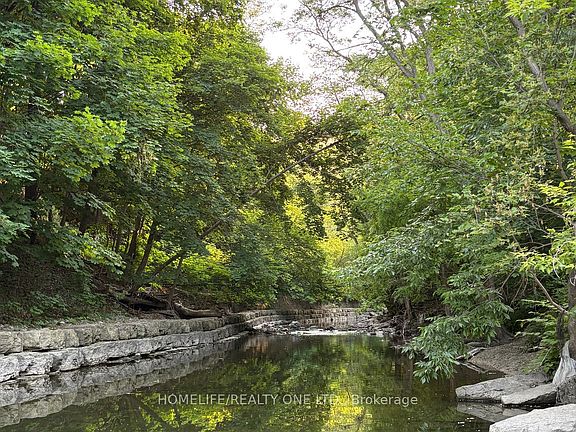 3rd image of 247 Berry Rd