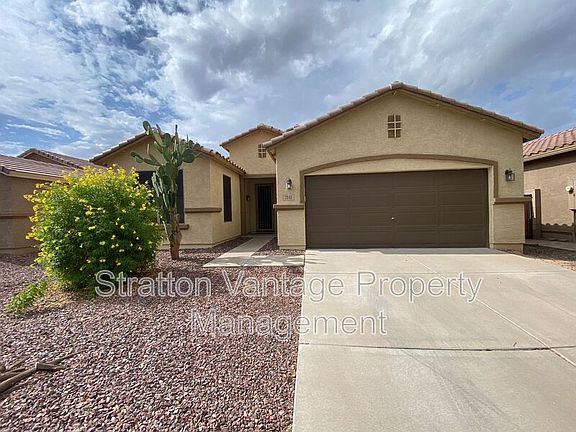 2nd image of 2141 W San Tan Hills Dr
