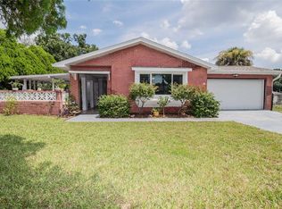 11 Spruce Ct, Davenport, FL 33837