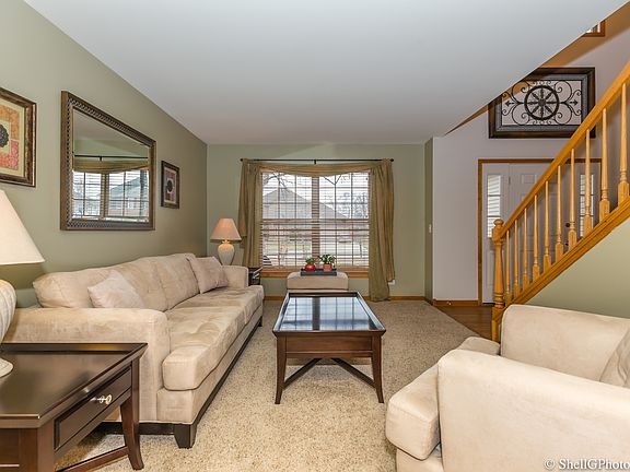 4th image of 25308 Blakely Dr