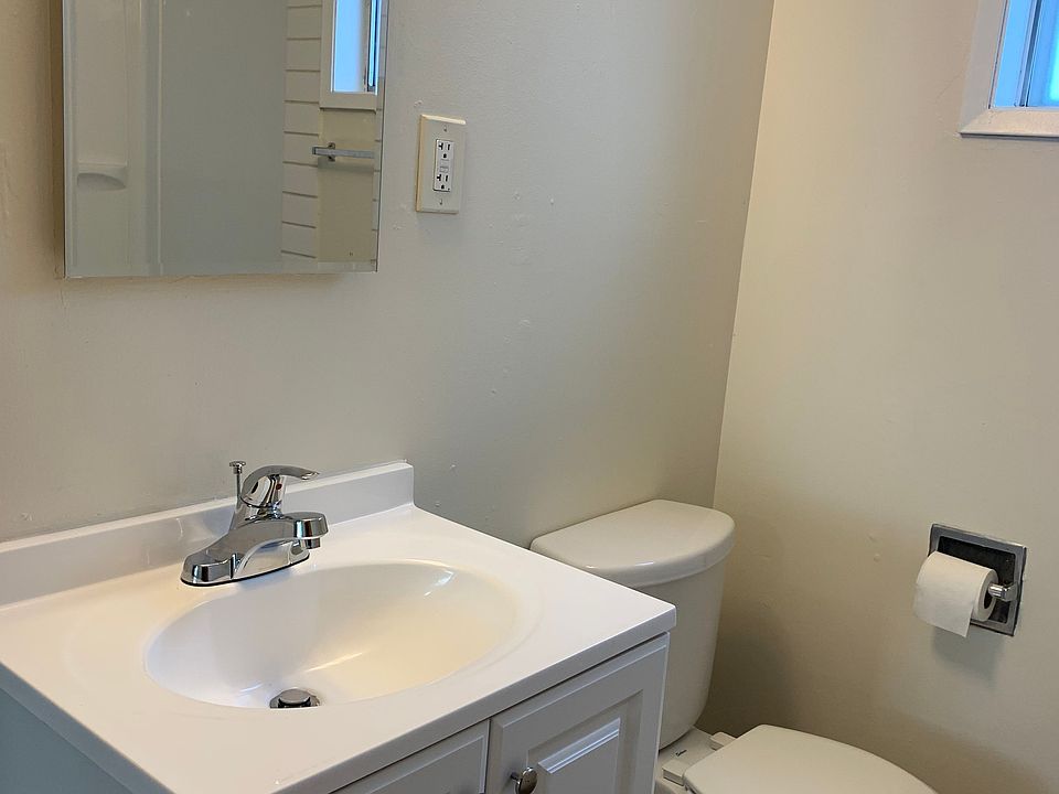1st image of 2406 E 8th St