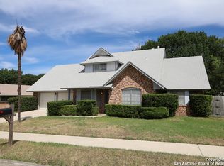 5823 Grass Hill Dr, Leon Valley, TX 78238