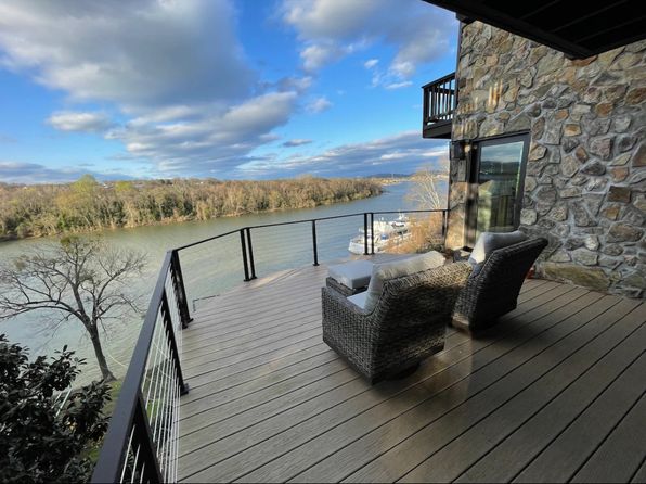 637 Battery Pl APT 1