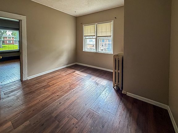 5th image of 2931 Kingman Blvd