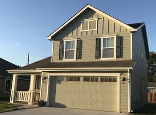 918 W 30th St, Lawrence, KS 66046