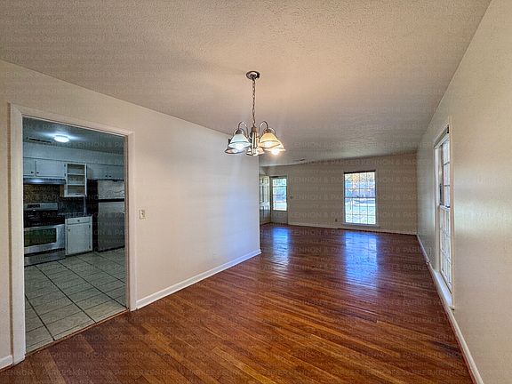 Dining Room 7'10 x 9'10