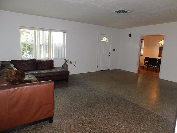 4th image of 1712 Sunrise Boulevard