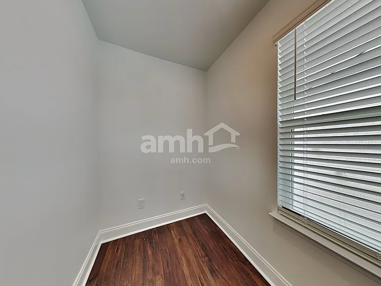 547 Plumeria Ln — Photo 11