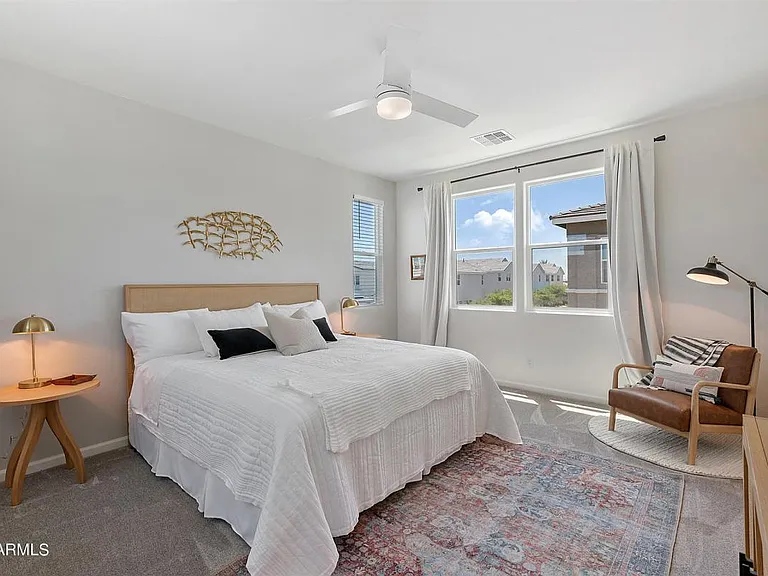 15704 W Polk St — Photo 10