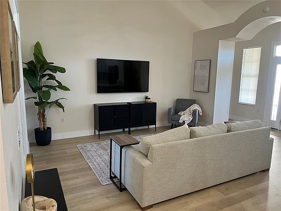 4th image of 37015 Waldo Dr