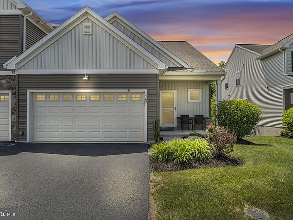 2nd image of 1767 Shady Ln