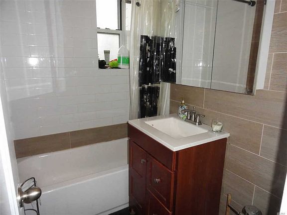 4th image of 56-07 31st Ave #1H