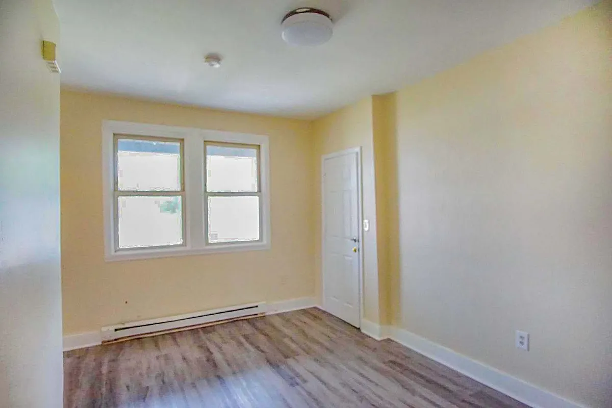 Building Photo - 5200 Ballman Ave #3