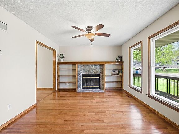 4th image of 1901 NE McKee Ln