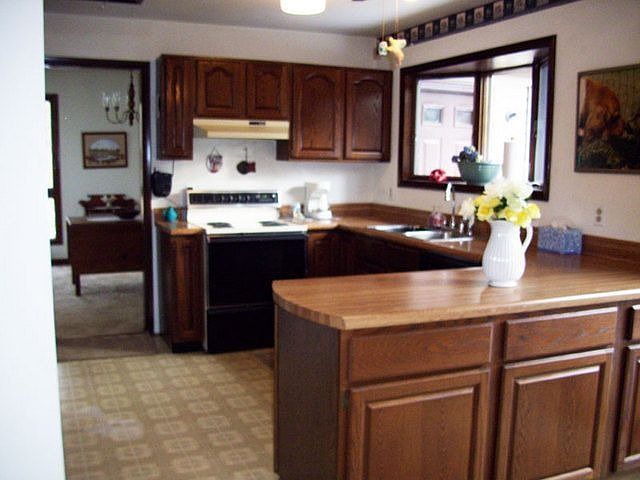 2nd image of 52 Leicester Way