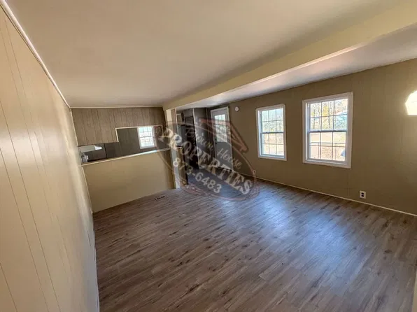 7 Shannons Way, Clinton, ME 04927