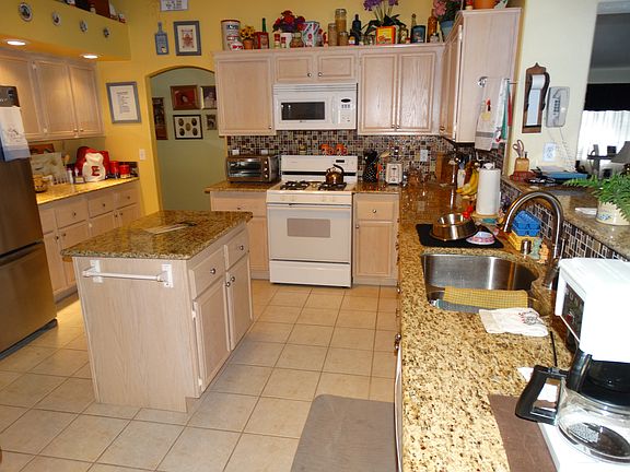 5th image of 2308 Sexton Ave