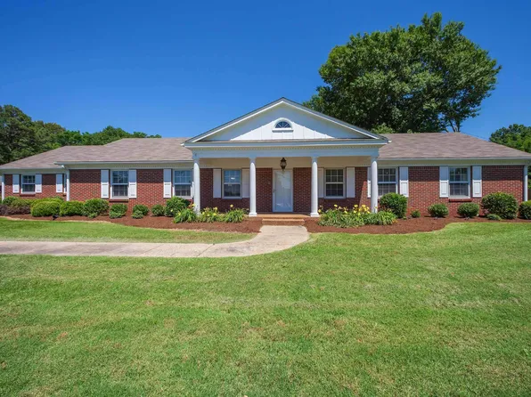 1101 S College St, Trenton, TN 38382