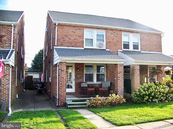 2nd image of 1562 Filbert St