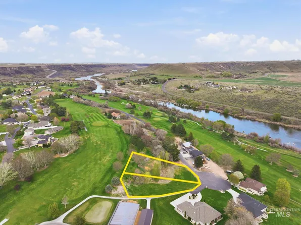 30 Riverside Ln #B, Buhl, ID 83316