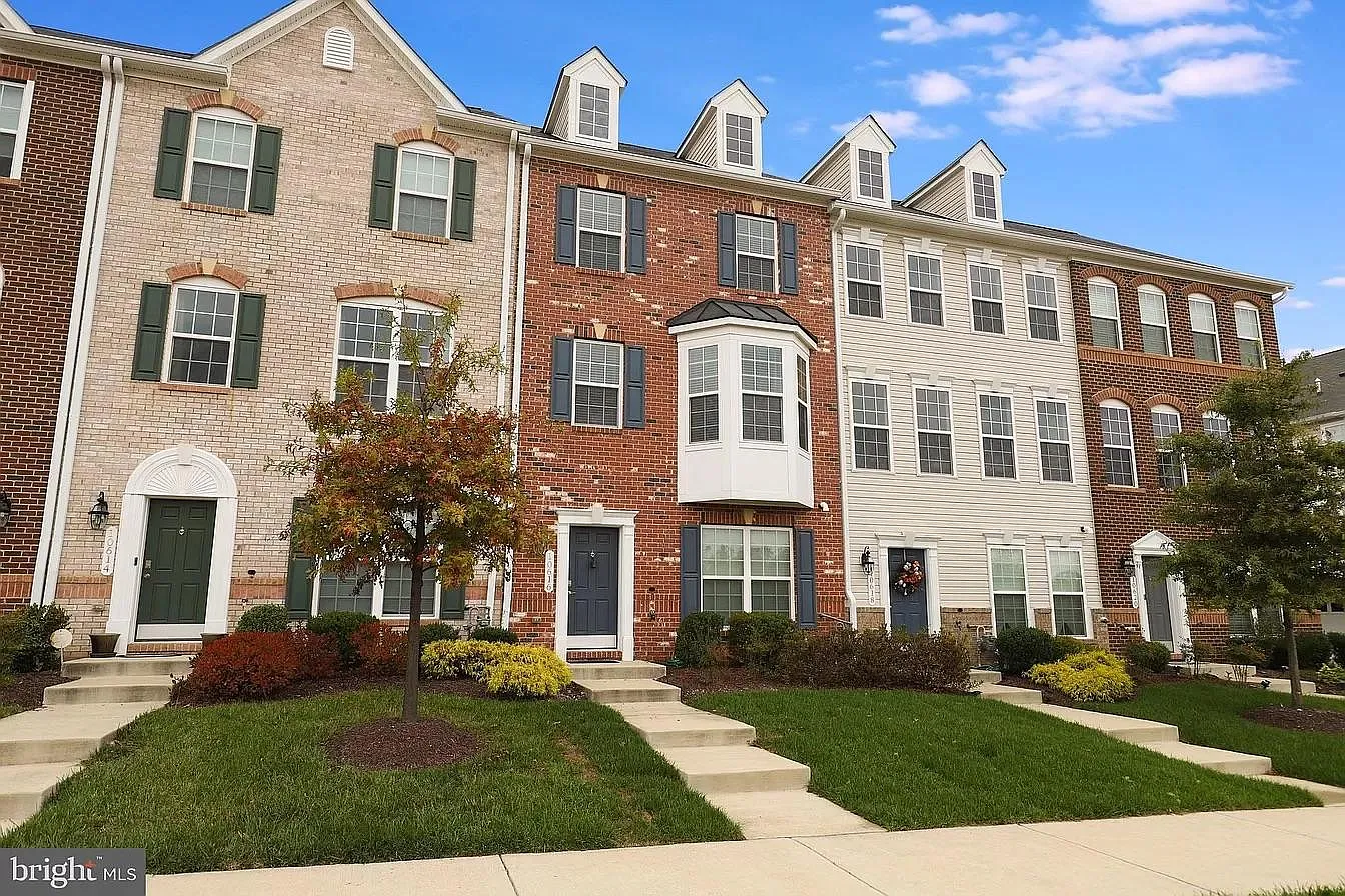 4 bed, 3.5 bath, 1869 sqft, $1,200 — Photo 1