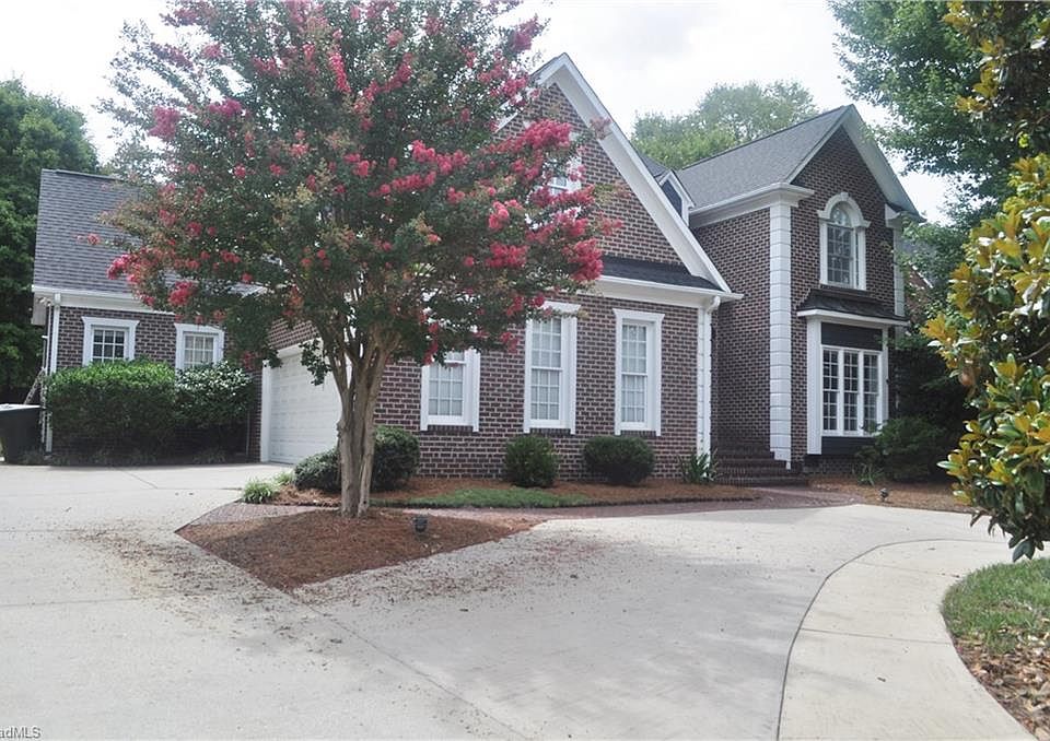 1st image of 3011 Willow Oak Dr