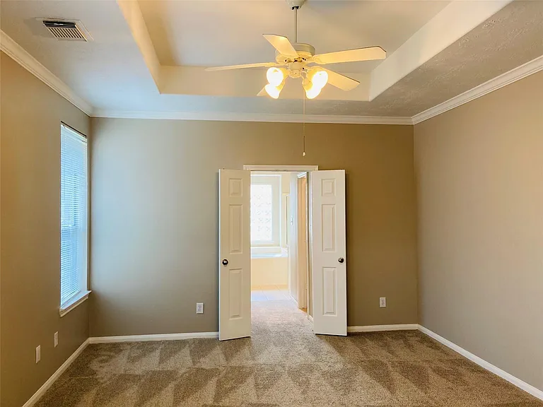18215 Linden Forest Ln — Photo 11