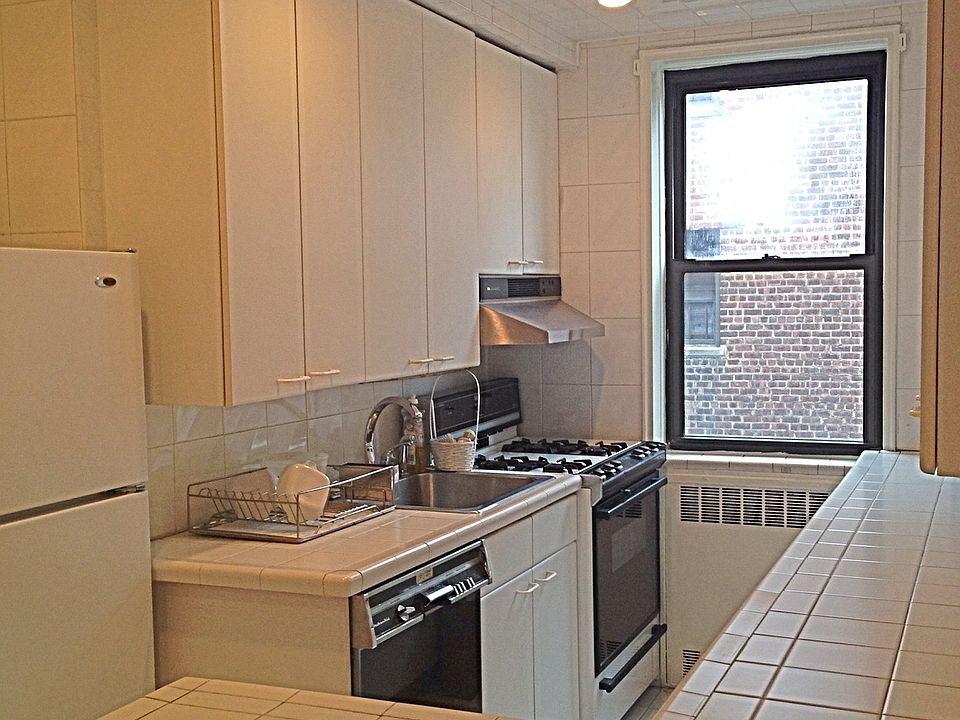 2nd image of 10217 64th Rd APT 4H