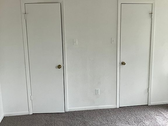 5th image of 3413 Victoria Cir APT A