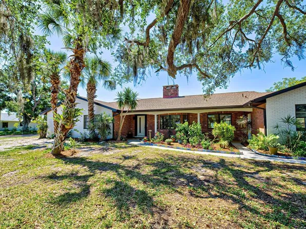 1061 Owl Dr, Englewood, FL 34223