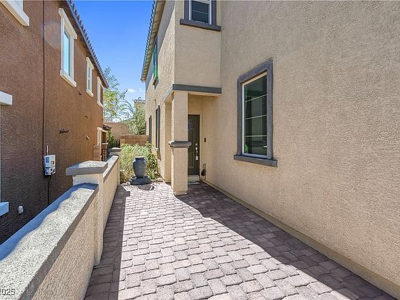 4th image of 10445 Skye Canyon Falls Ave