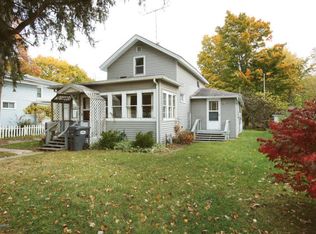 413 Hicks Ave, Plainwell, MI 49080