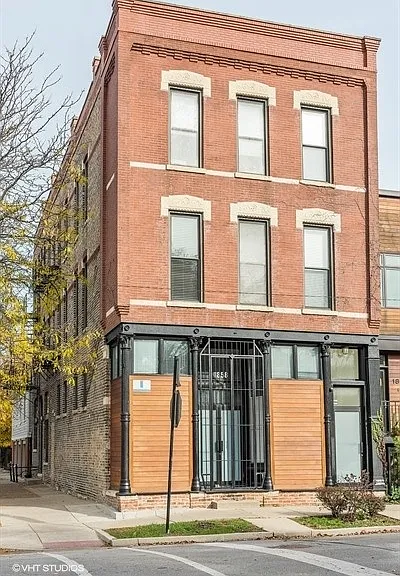 1858 W Huron St #2F — Photo 1