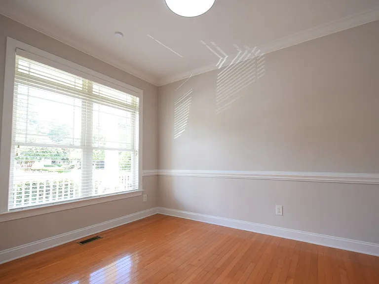 239 Blueridge Rd — Photo 7