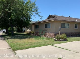 1113 Mount Vernon Dr, Modesto, CA 95350