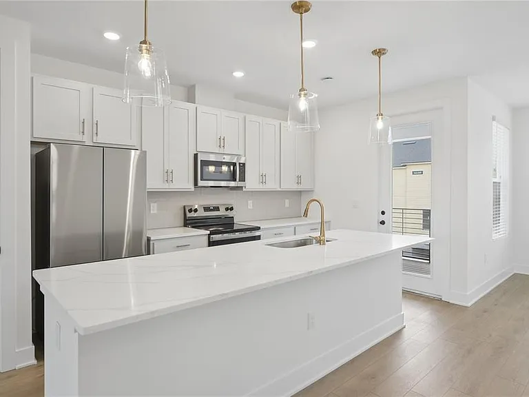 15219 Hamlin Park Dr — Photo 13