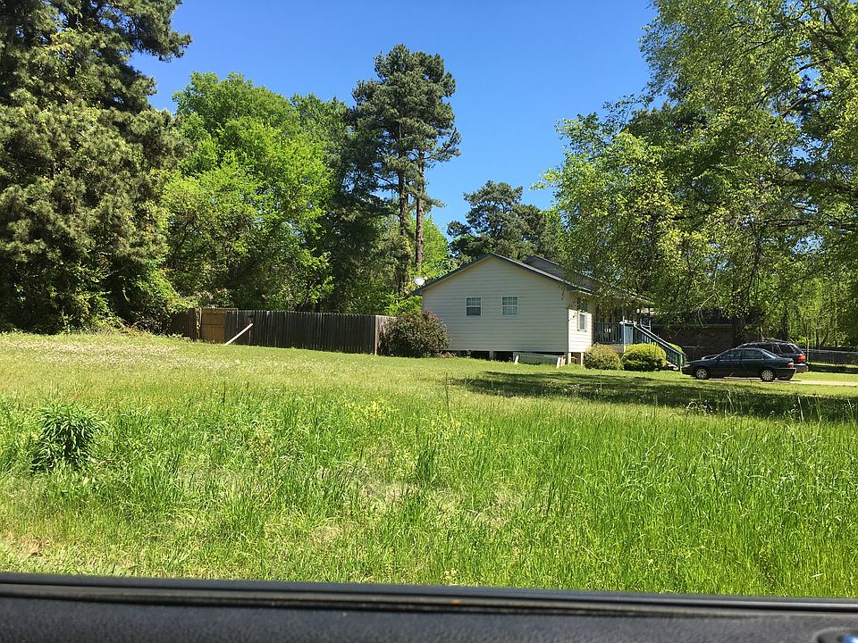 2nd image of 705 Rockdale Dr