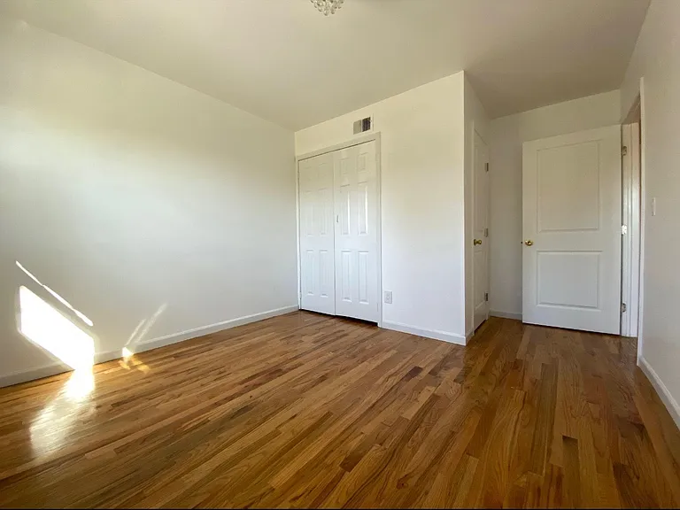 164 Beach Rd #A — Photo 4