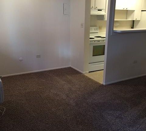 3rd image of 840 N Washington St APT 202