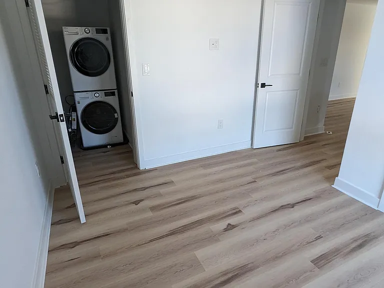 215 N 9th St #3F — Photo 6