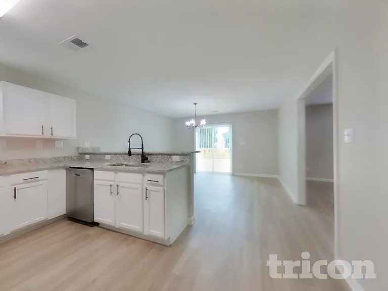 4635 Christenbury Hills Ln — Photo 6